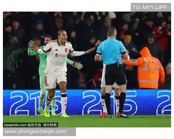 友谊赛平局利物浦与国米激烈对抗红牌争议引发热议 友谊赛平局利物浦与国米激烈对抗红牌争议引发热议