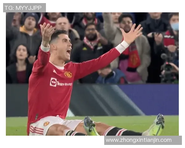 国王杯激战AC米兰补时绝杀曼联引发争议判罚全场沸腾