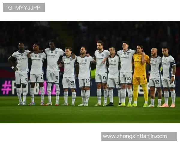 欧联杯激战巴萨与里昂零平逆转瞬间点燃全场气氛与转会传闻交织 欧联杯激战巴萨与里昂零平逆转瞬间点燃全场气氛与转会传闻交织