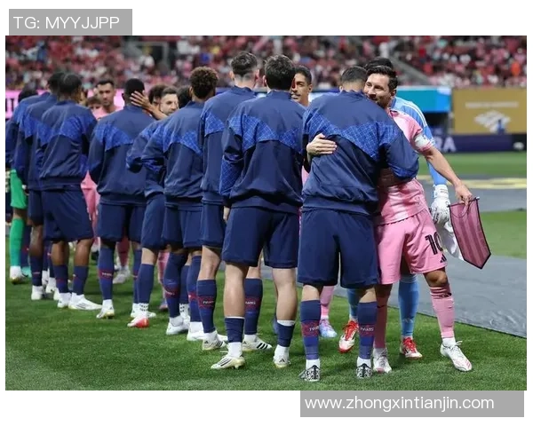 中超精彩对决：里昂凭乌龙球绝杀巴黎圣日耳曼全场沸腾