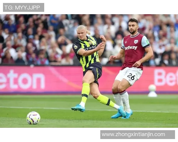 意甲激战巴黎圣日耳曼险胜曼城争议判罚引发全场热议