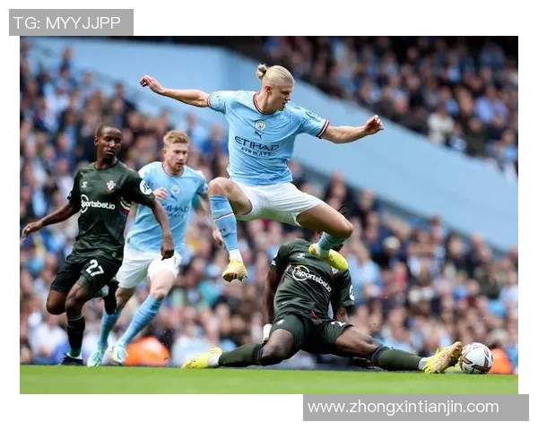 足总杯精彩对决多特蒙德狂胜那不勒斯五球引爆全场激情